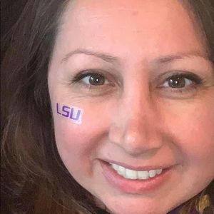 Meet your Posher, Elizabeth